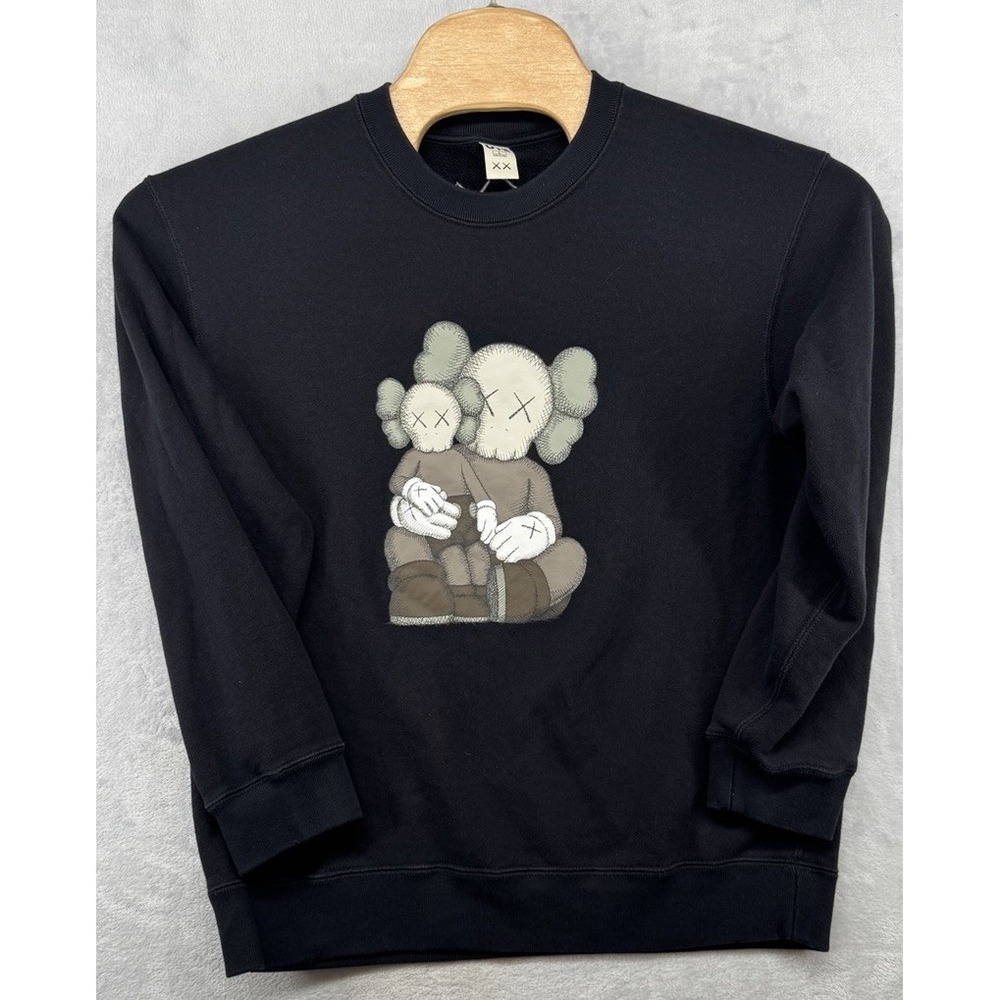 Kaws x Uniqlo Crewneck Sweatshirt Black Pullover Logo XX Mens Size L